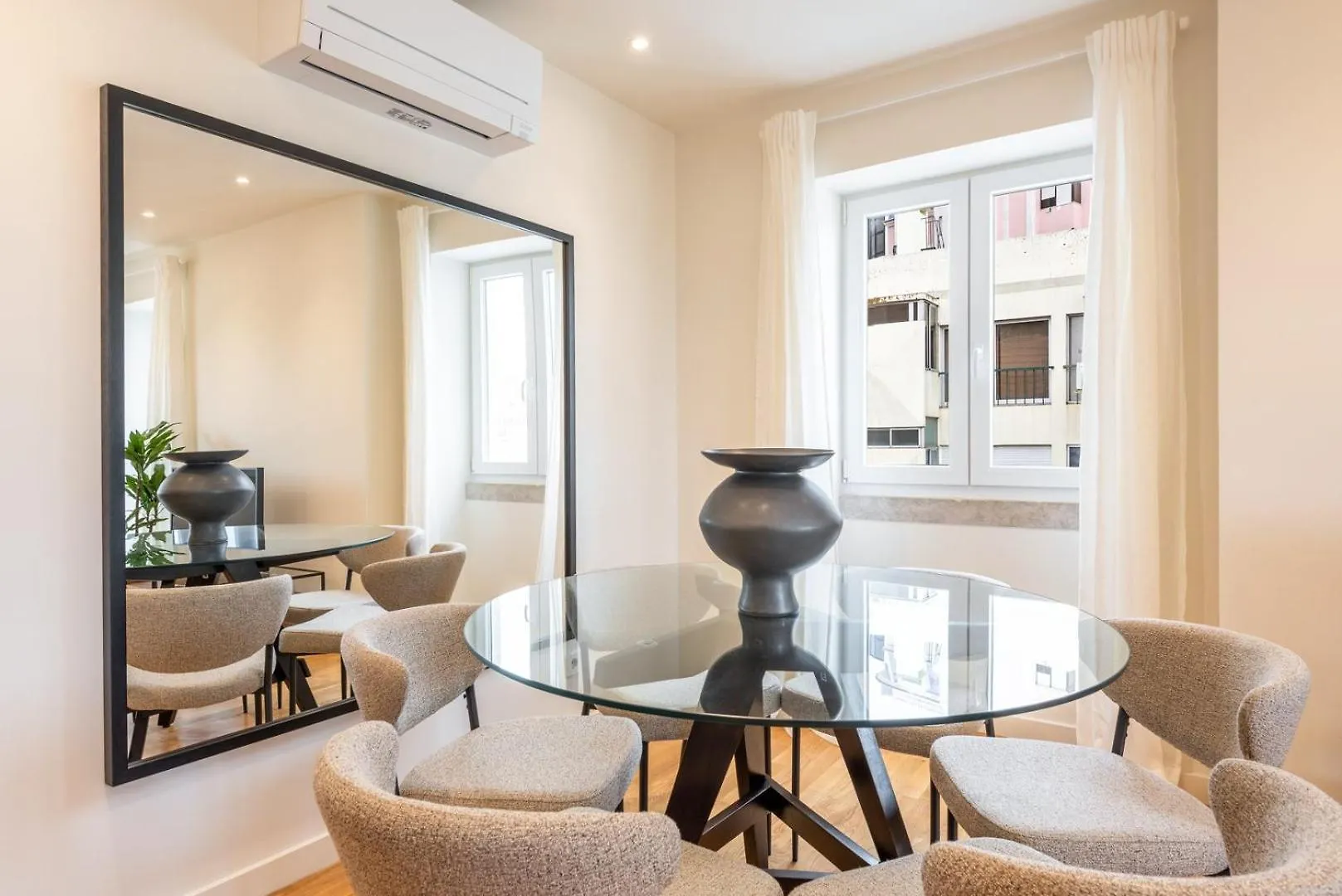 Guestready - Elegant Getaway In Estrela Apartment Lisbon